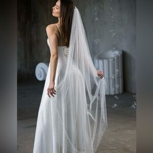 Pearl Cathedral Veil ***NEW & NEVER WORN
